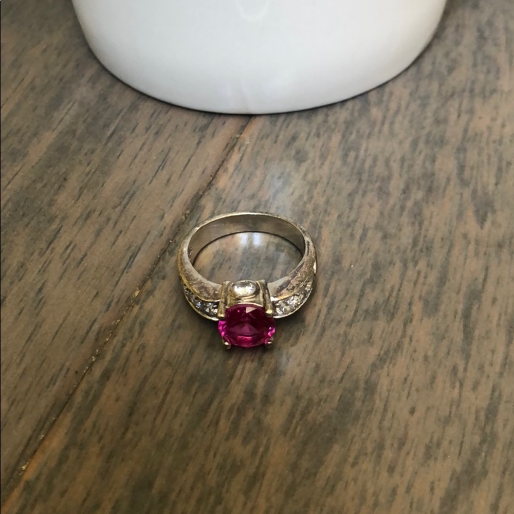 Ring with pink stone. Size 7